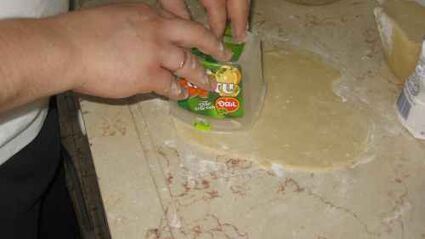 пирожки с яблоками, орехами и курагой