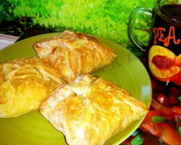 Пирожки слоеные конвертики с творогом