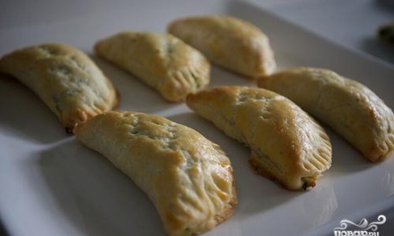 Рецепт пирожки со шпинатом и сыром фета