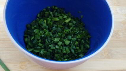 пирожки весенние с луком и яйцом