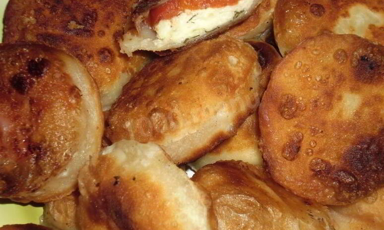 Рецепт пирожки жареные с творогом и помидорами
