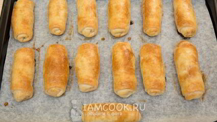 постные слоеные пирожки с квашеной капустой