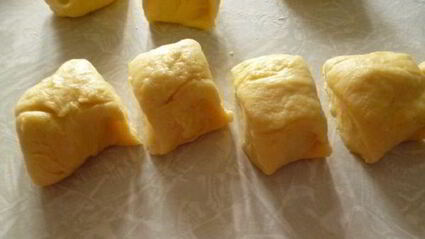 творожные пирожки с яблоками