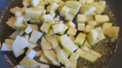 творожные пирожки с яблоком и корицей