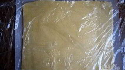 медовое пирожное с начинкой