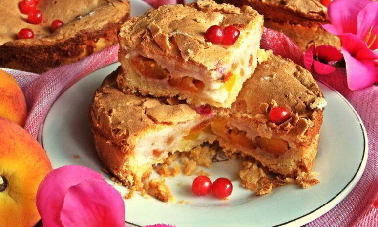 Рецепт нежное пирожное с персиками