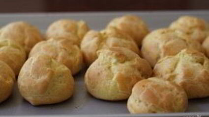 пирожное с заварным кремом