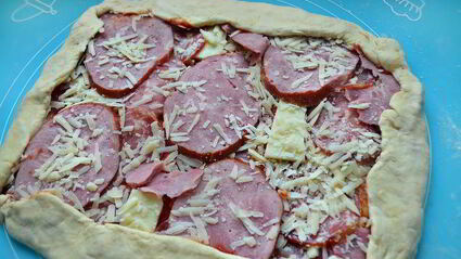 итальянская пицца-рулет стромболи