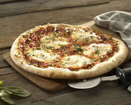 Пицца из слоеного теста в духовке