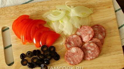 пицца из слоеного теста в мультиварке