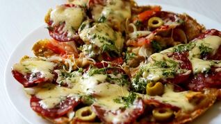 Пицца на сковороде за 10 минут без сметаны