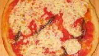 Пицца с анчоусами