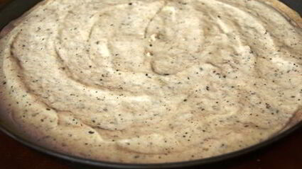 пицца с белым соусом и шампиньонами