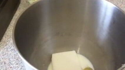 пицца с капустой, яблоками и помидорами