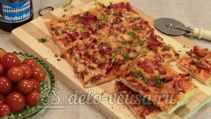 пицца с колбасой