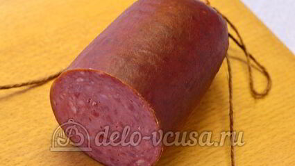 пицца с колбасой