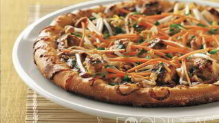 Пицца с корейской морковью