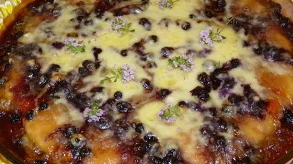 сладкая пицца с черникой