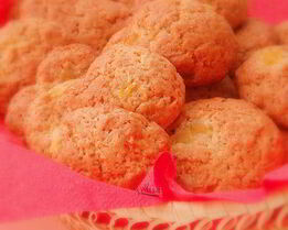 Прянички с ананасом и орехами