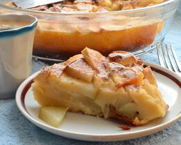 Классическая шарлотка с творогом