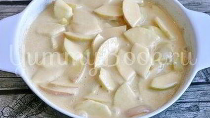 классическая шарлотка с яблоками