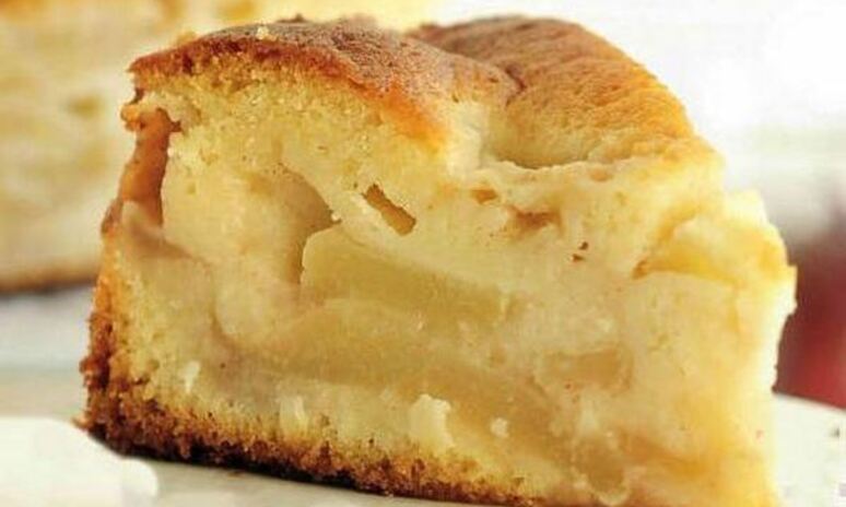 Рецепт легкая шарлотка с яблоками в мультиварке