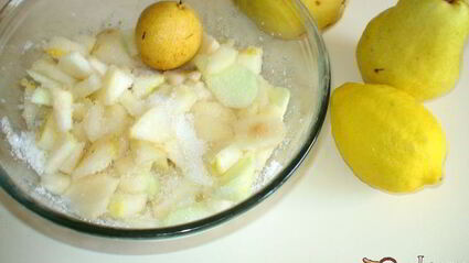 макова — грушевая шарлотка с ванильно-грушевым вареньем