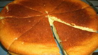 Пирог Шарлотка с творожным намеком с яблоками