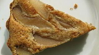 Шарлотка с грушей в мультиварке