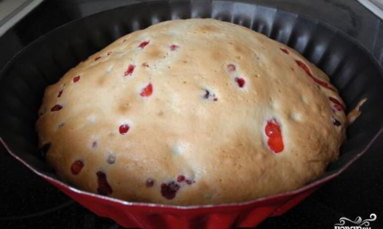 Рецепт шарлотка с клюквой