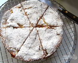 Шарлотка с мускатным орехом