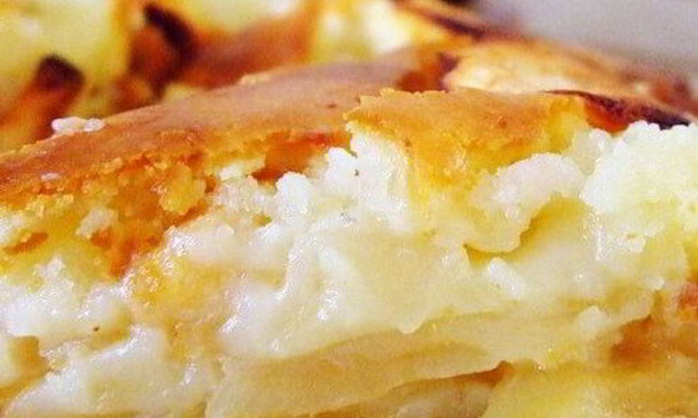 Рецепт шарлотка с яблоками, бананами и корицей