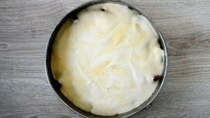 шарлотка с яблоками и вишней