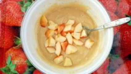 шарлотка с яблоками на сковороде