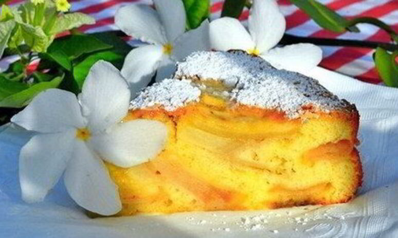 Рецепт шарлотка с яблоками по-домашнему в духовке