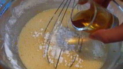 шарлотка с яблоками с коньяком