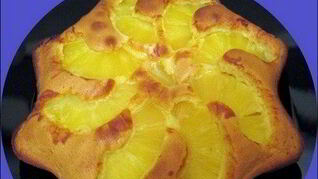 Сладкая шарлотка с ананасом