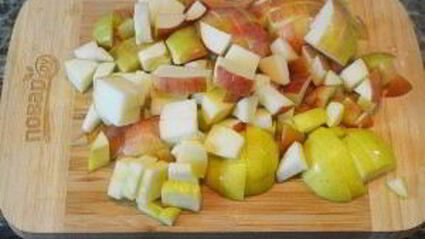 яблочная шарлотка