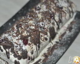 Шоколадно-вишневый рулет