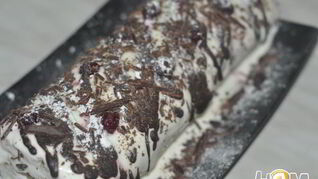 Шоколадно-вишневый рулет