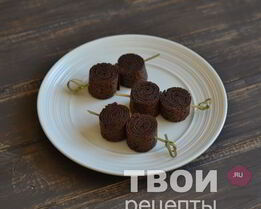 Шоколадные блинные рулетики