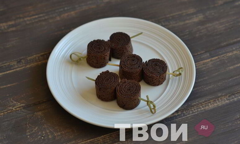 Рецепт шоколадные блинные рулетики