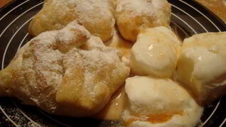 Слоеные конвертики с яблоками и грушами