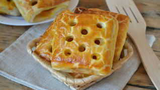 Слойки из бездрожжевого теста