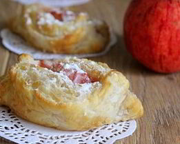 Слойки из слоеного теста