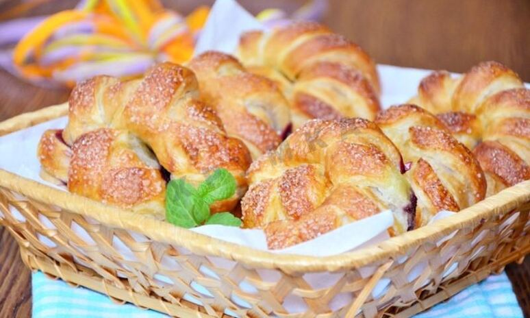 Рецепт слойки с черникой