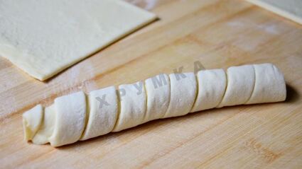 слойки с черникой