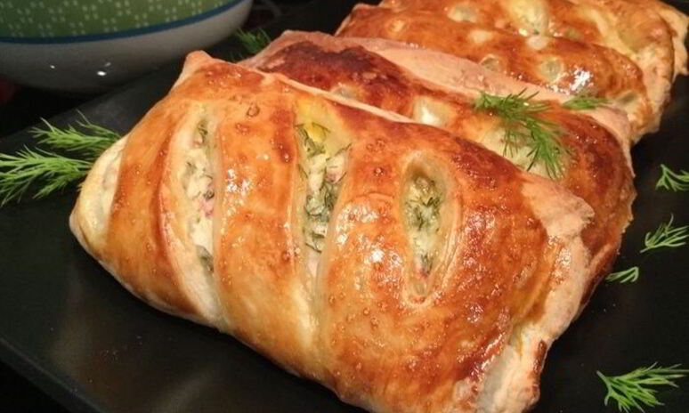 Рецепт слойки с крабовыми палочками и творогом