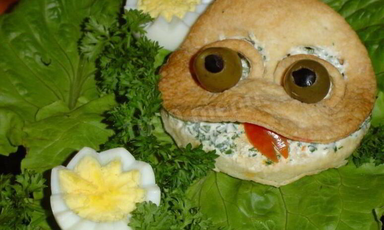 Рецепт слойки с творожным сыром, оливками и зеленью лягушата