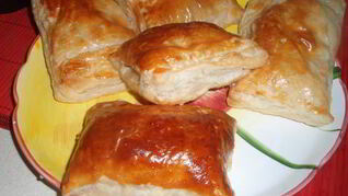 Слойки с ветчиной и сыром